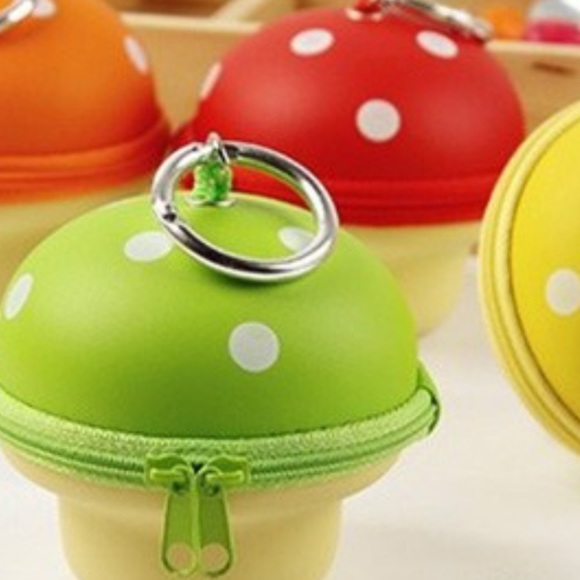 Bundle 3 /$15‼️! Mushroom coin key airpod holder - Picture 6 of 6